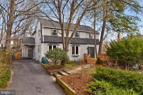 7905 Sleaford Pl, Bethesda, MD 20814