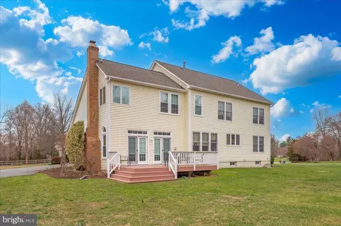 Exterior - 17900 Hickman St, Poolesville, MD 20837 photo 2 of 16