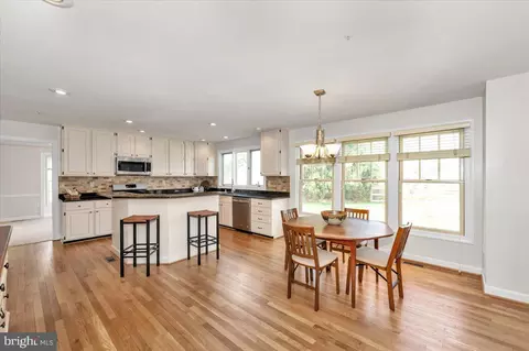 Kitchen - 17900 Hickman St, Poolesville, MD 20837 photo 8 of 8