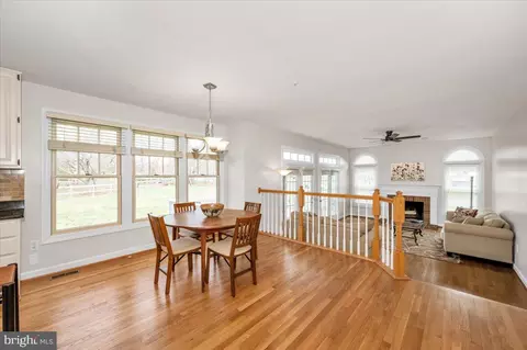 Dining - 17900 Hickman St, Poolesville, MD 20837 photo 2 of 3