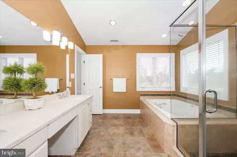 Bath - 17900 Hickman St, Poolesville, MD 20837 photo 5 of 8