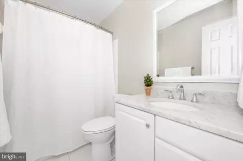 Bath - 17900 Hickman St, Poolesville, MD 20837 photo 6 of 8
