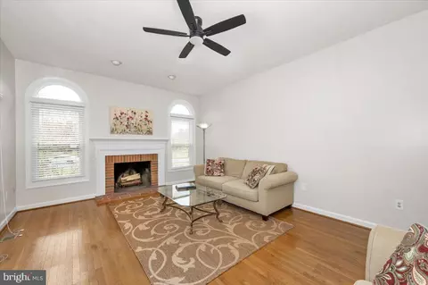 Living - 17900 Hickman St, Poolesville, MD 20837 photo 7 of 8