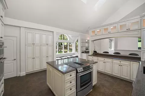 Kitchen - 18 Pinebark Ct, Brinklow, MD 20862 photo 3 of 7