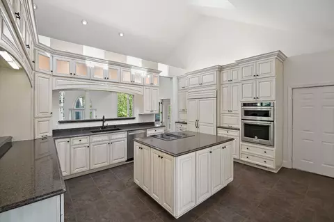 Kitchen - 18 Pinebark Ct, Brinklow, MD 20862 photo 2 of 7