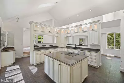Kitchen - 18 Pinebark Ct, Brinklow, MD 20862 photo 1 of 7