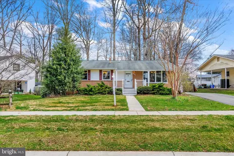 14103 Chadwick Ln, Rockville, MD 20853
