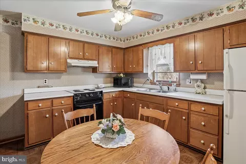 Kitchen - 21909 Frederick Rd, Boyds, MD 20841 photo 1 of 2