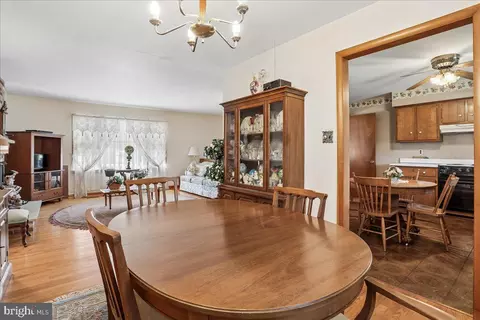 Dining - 21909 Frederick Rd, Boyds, MD 20841 photo 2 of 2