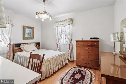 Bedroom - 21909 Frederick Rd, Boyds, MD 20841 photo 3 of 4
