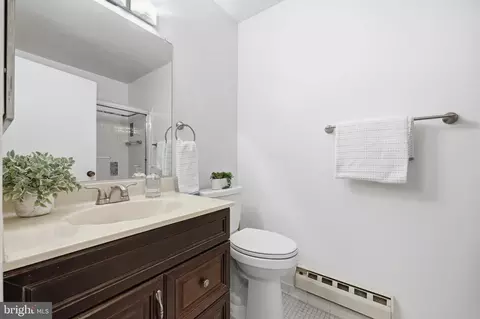 Bath - 15311 Pine Orchard Dr #87-2A, Silver Spring, MD 20906 photo 2 of 3
