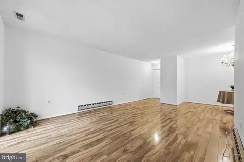 Living - 15311 Pine Orchard Dr #87-2A, Silver Spring, MD 20906 photo 3 of 3
