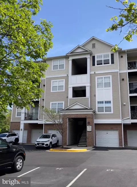 19611 Galway Bay Cir #403, Germantown, MD 20874