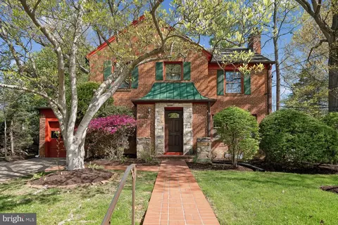 3231 Coquelin Ter, Chevy Chase, MD 20815