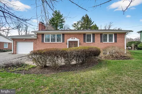 15016 Timberlake Dr, Silver Spring, MD 20905 photo 3