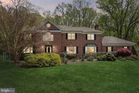 12321 Rivers Edge Dr, Potomac, MD 20854