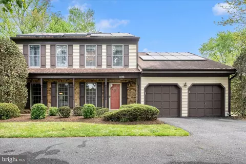 15623 Sycamore Ln, Rockville, MD 20853