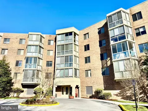 2900 N Leisure World Blvd #312, Silver Spring, MD 20906