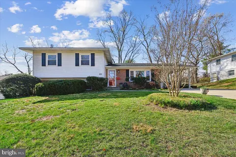 823 Diamond Dr, Gaithersburg, MD 20878