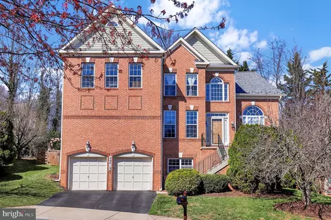 20419 Foxwood Ter, Germantown, MD 20876