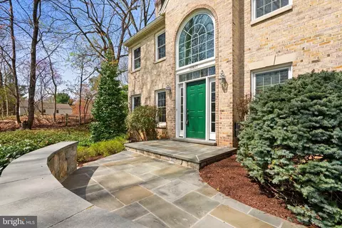 11817 Quince Mill Dr, Gaithersburg, MD 20878