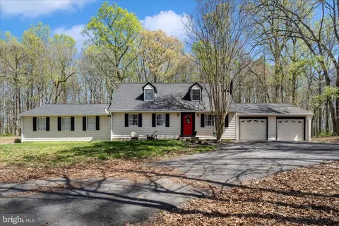 15211 Avery Rd, Rockville, MD 20855
