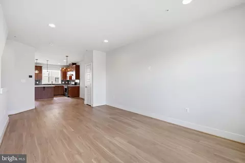 Living - 12626 Layhill Rd, Silver Spring, MD 20906 photo 2 of 6