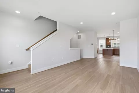 Living - 12626 Layhill Rd, Silver Spring, MD 20906 photo 3 of 6