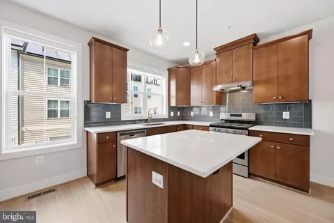 Kitchen - 12626 Layhill Rd, Silver Spring, MD 20906 photo 4 of 5