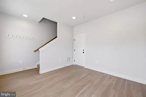 Living - 12626 Layhill Rd, Silver Spring, MD 20906 photo 6 of 6