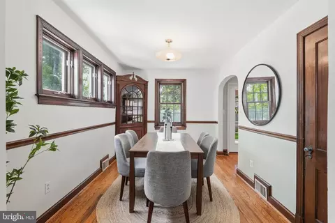Dining - 9504 Riley Rd, Silver Spring, MD 20910 photo 2 of 2