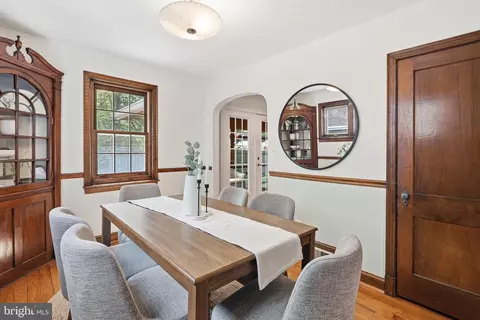 Dining - 9504 Riley Rd, Silver Spring, MD 20910 photo 1 of 2