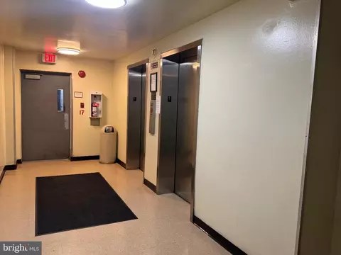 8830 Piney Branch Rd #803, Silver Spring, MD 20903 photo 2