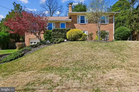 10706 Stoneyhill Dr, Silver Spring, MD 20901