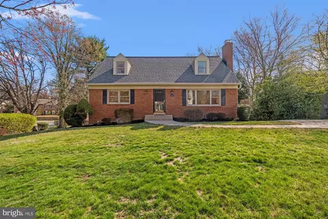 6200 Rockhurst Rd, Bethesda, MD 20817