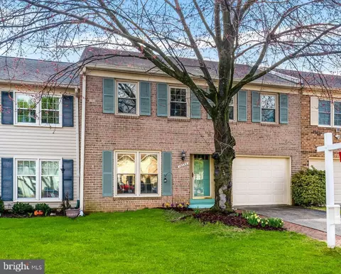 19355 Frenchton Pl, Gaithersburg, MD 20879