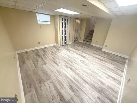 Living - 11321 College View Dr, Silver Spring, MD 20902 photo 2 of 2