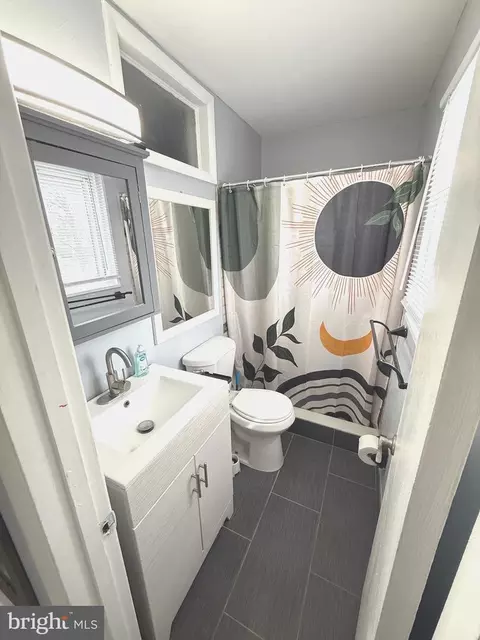 Bath - 11321 College View Dr, Silver Spring, MD 20902 photo 9 of 11