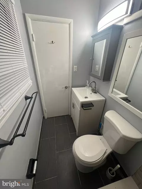 Bath - 11321 College View Dr, Silver Spring, MD 20902 photo 6 of 11