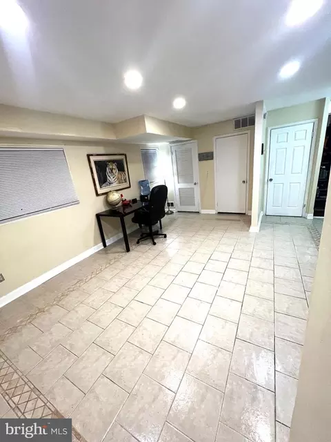 Entry Way - 11321 College View Dr, Silver Spring, MD 20902 photo 4 of 6