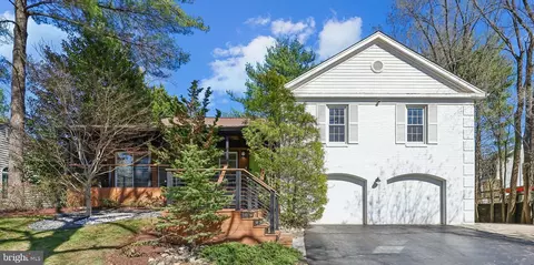 929 Farm Haven Dr, Rockville, MD 20852