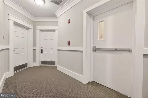 Entry Way - 3911 Doc Berlin Dr #37, Silver Spring, MD 20906 photo 3 of 5