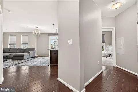 Entry Way - 3911 Doc Berlin Dr #37, Silver Spring, MD 20906 photo 5 of 5