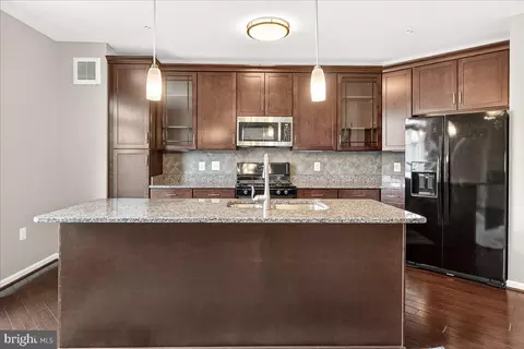 Kitchen - 3911 Doc Berlin Dr #37, Silver Spring, MD 20906 photo 3 of 7