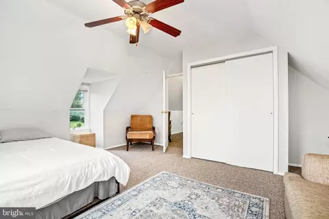Bedroom - 10149 Sutherland Rd, Silver Spring, MD 20901 photo 7 of 7