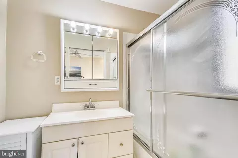 Bath - 746 Thayer Ave, Silver Spring, MD 20910 photo 1 of 3