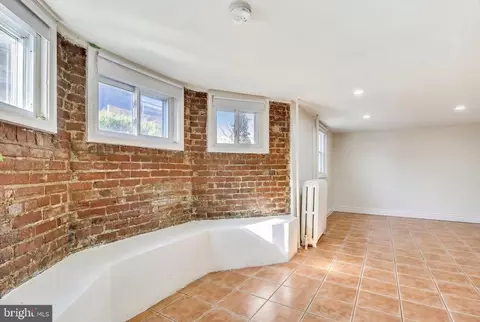 Living - 746 Thayer Ave, Silver Spring, MD 20910 photo 2 of 3