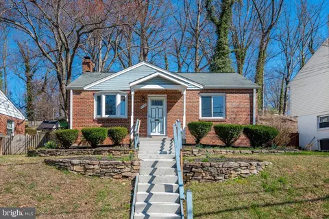 Exterior - 11852 Huggins Dr, Silver Spring, MD 20902 photo 16 of 21