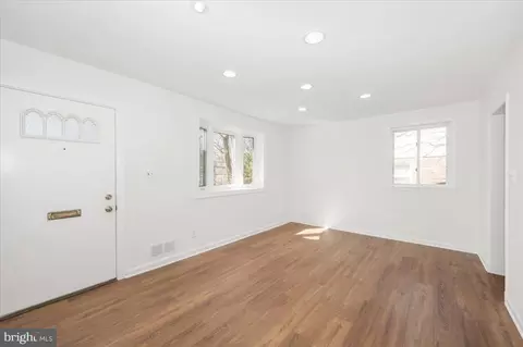 Living - 11852 Huggins Dr, Silver Spring, MD 20902 photo 2 of 9