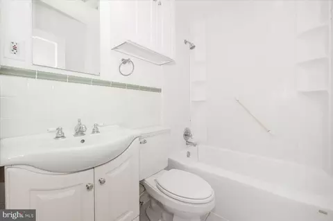 Bath - 11852 Huggins Dr, Silver Spring, MD 20902 photo 3 of 5